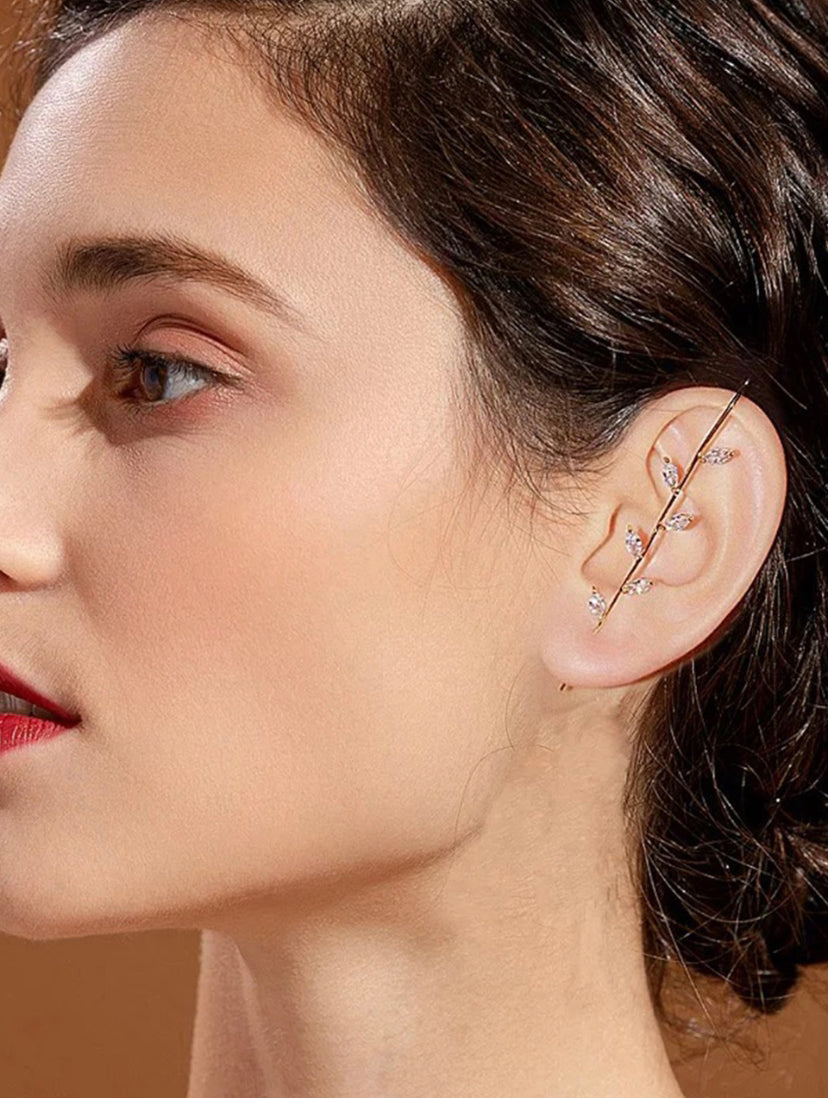 Elegant Leaf Petal Earcuff