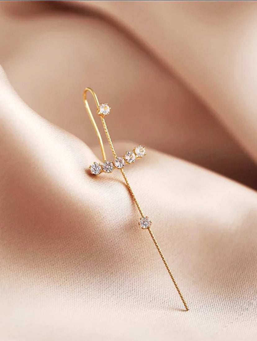 Elegant Diamond Anchor Ear Cuff