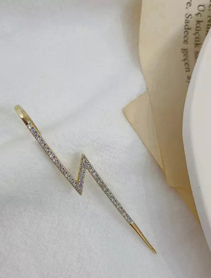 Elegant Diamond Studded Earcuff